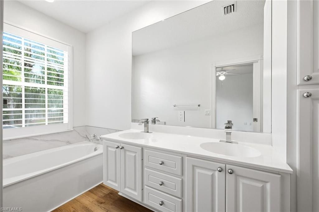5729 Cove Cir , Unit 34, Naples, FL 34119 Photo