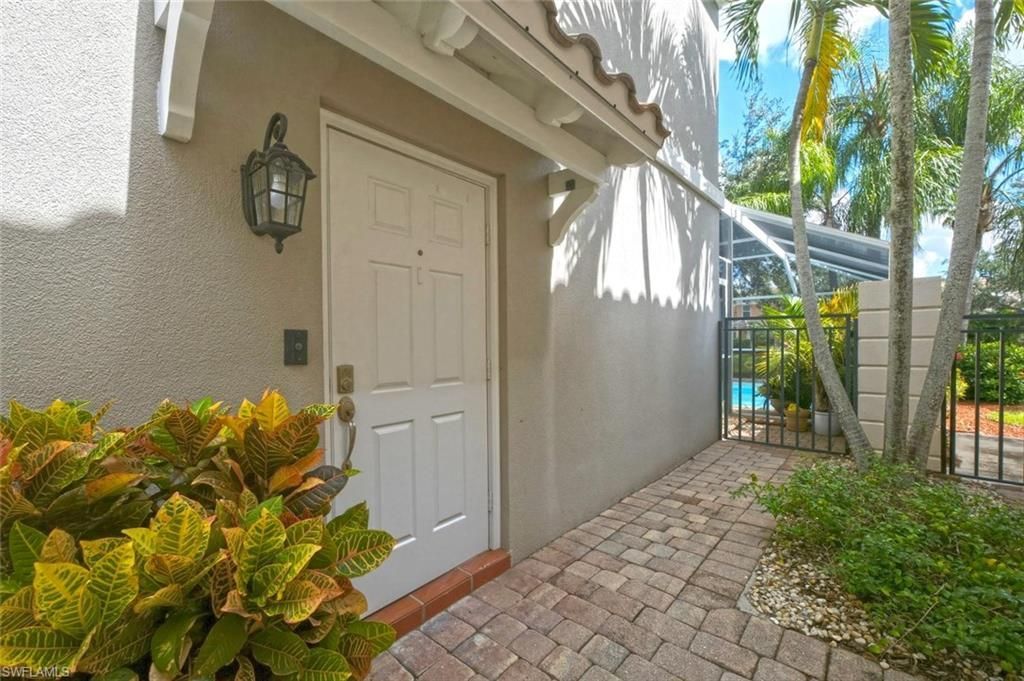 5729 Cove Cir , Unit 34, Naples, FL 34119 Photo