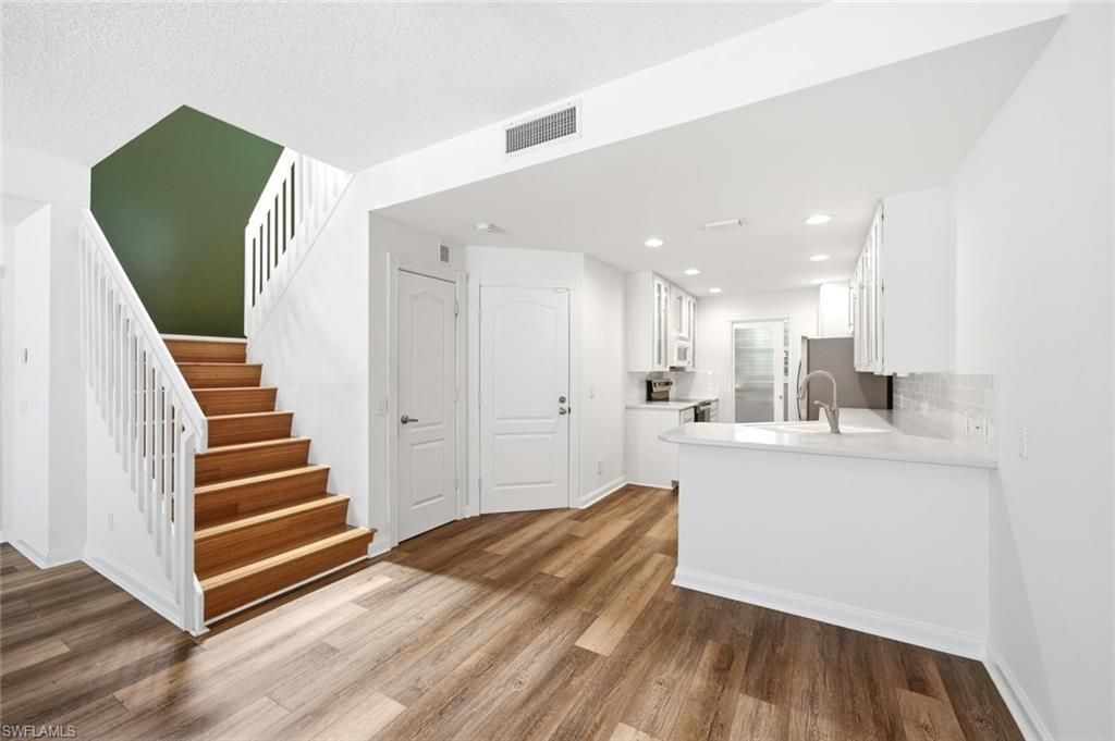 5729 Cove Cir , Unit 34, Naples, FL 34119 Photo