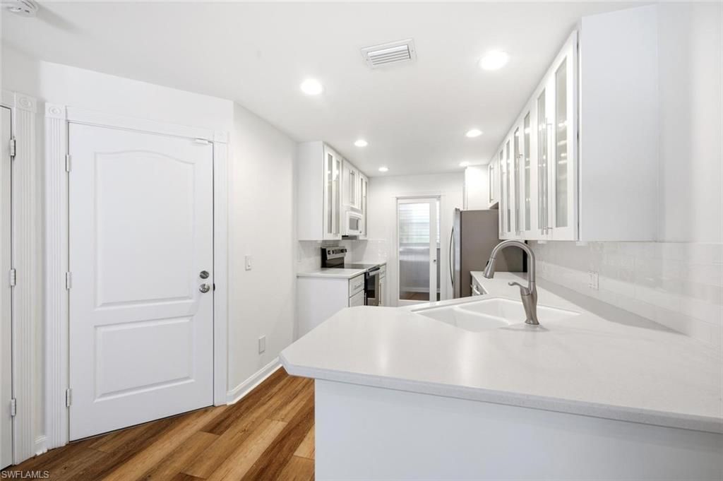 5729 Cove Cir , Unit 34, Naples, FL 34119 Photo