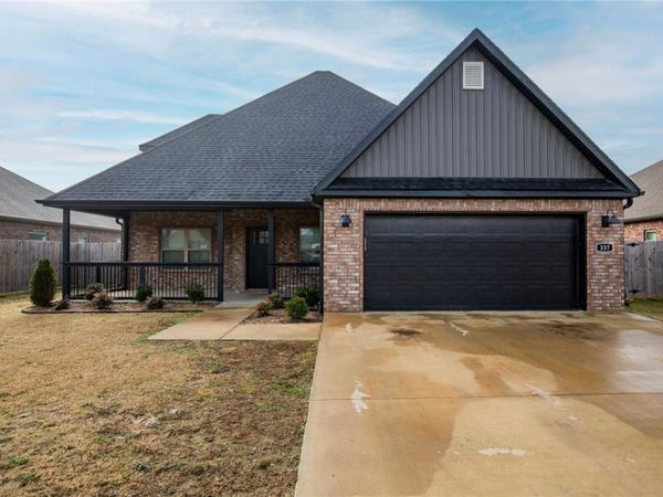 337 Ryder Street , Gentry, AR 72734
