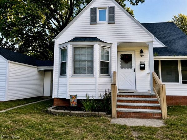 5356 Beechwood Avenue , Maple Heights, OH 44137