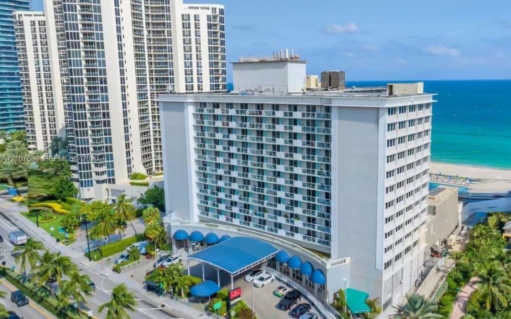 19201 Collins Ave , Unit 941, Sunny Isles Beach, FL 33160 Photo