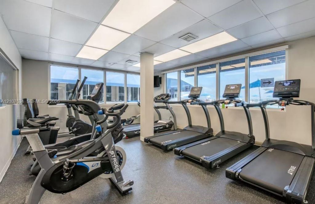 19201 Collins Ave , Unit 941, Sunny Isles Beach, FL 33160 Photo