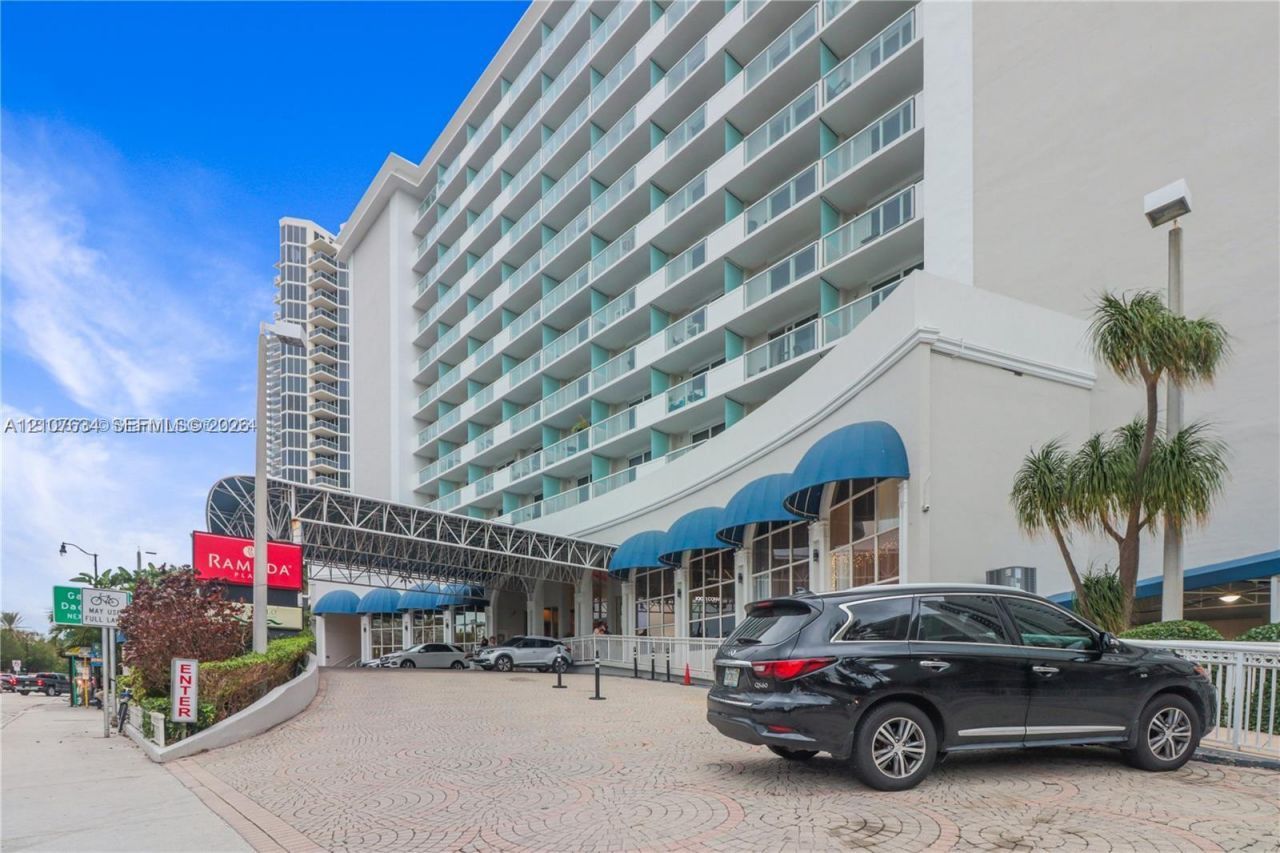 19201 Collins Ave , Unit 941, Sunny Isles Beach, FL 33160 Photo