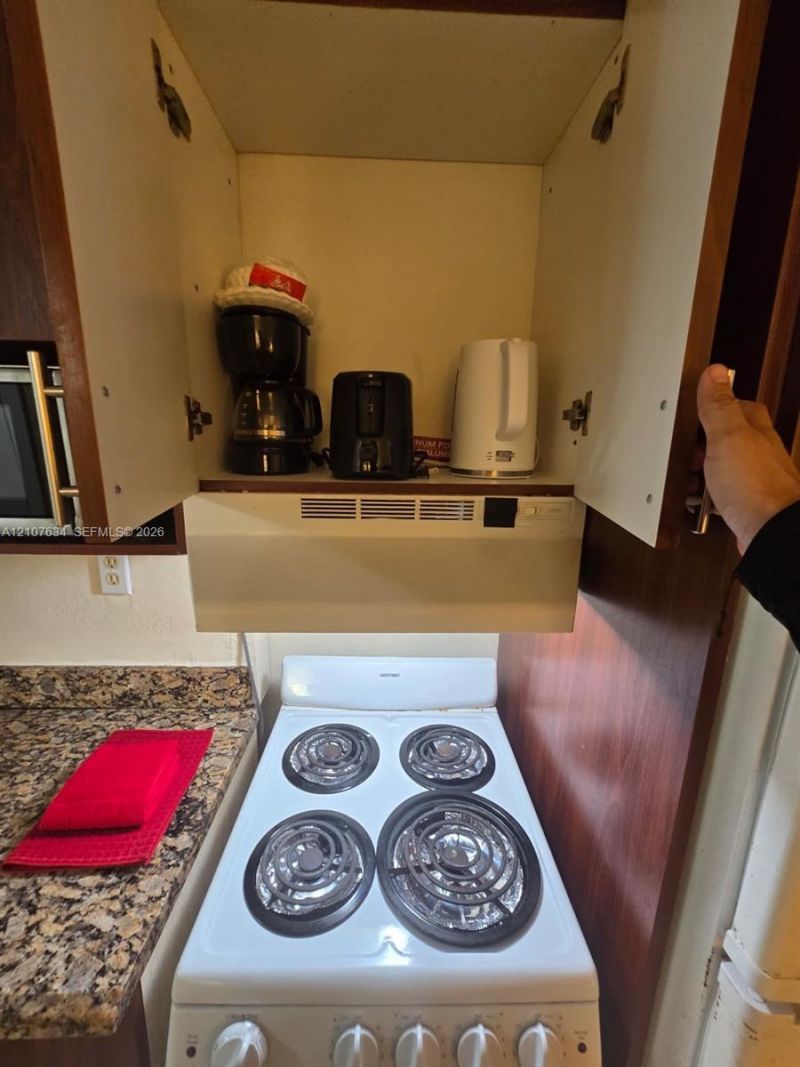 19201 Collins Ave , Unit 941, Sunny Isles Beach, FL 33160 Photo