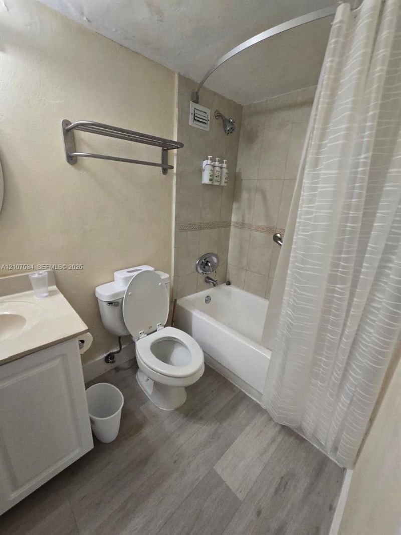 19201 Collins Ave , Unit 941, Sunny Isles Beach, FL 33160 Photo