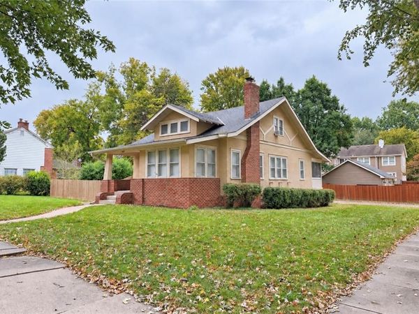 2724 Fairleigh Terrace, St Joseph, MO 64506