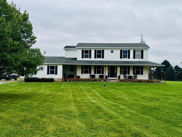 3311 M-52, Stockbridge, MI 49285