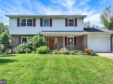 21 OAKWOOD AVENUE, MECHANICSBURG, PA 17055