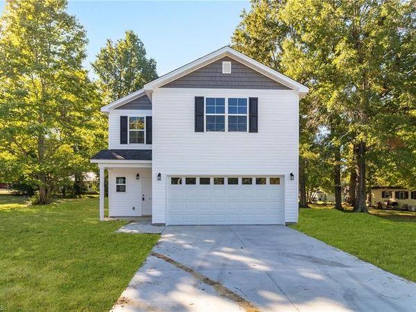 811 W Swannanoa Avenue , Liberty, NC 27298