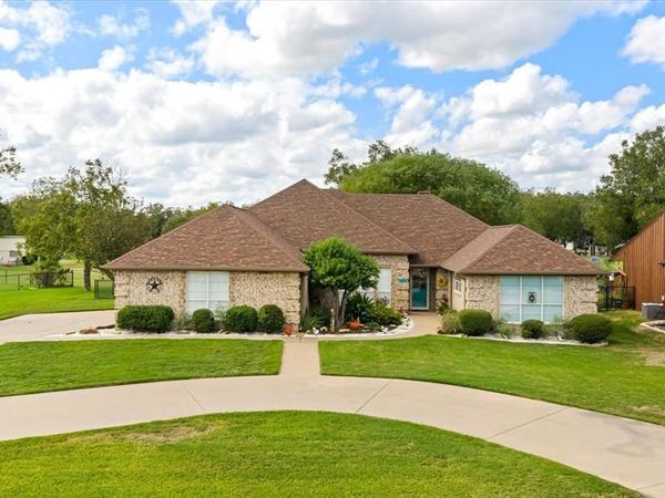 9004 Woodlawn Drive , Granbury, TX 76049