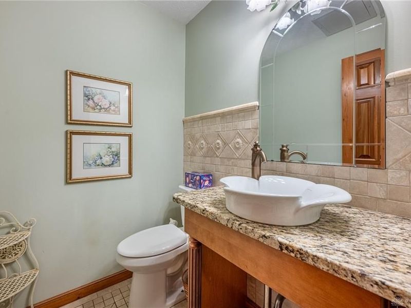 2235 Shadowood Circle, Bellbrook, OH 45305 Photo 11