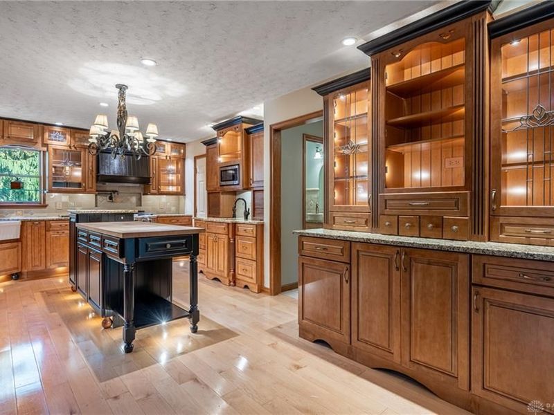 2235 Shadowood Circle, Bellbrook, OH 45305 Photo 12