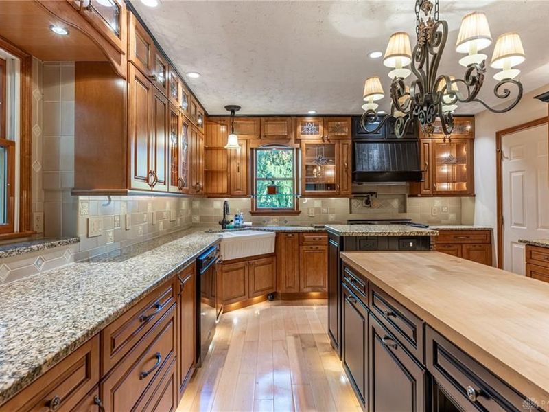 2235 Shadowood Circle, Bellbrook, OH 45305 Photo 14