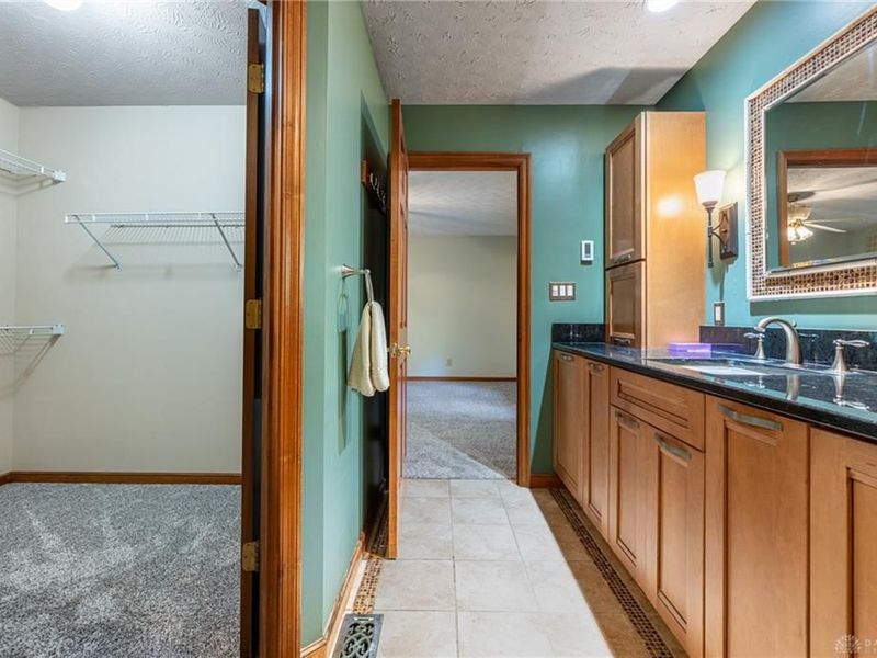 2235 Shadowood Circle, Bellbrook, OH 45305 Photo 38