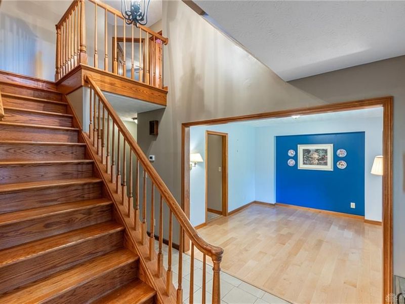 2235 Shadowood Circle, Bellbrook, OH 45305 Photo 4