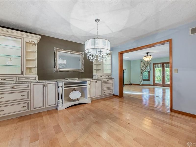 2235 Shadowood Circle, Bellbrook, OH 45305 Photo 8