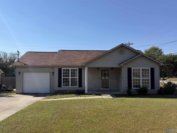 1401 Elizabeth Drive SW, Hartselle, AL 35640
