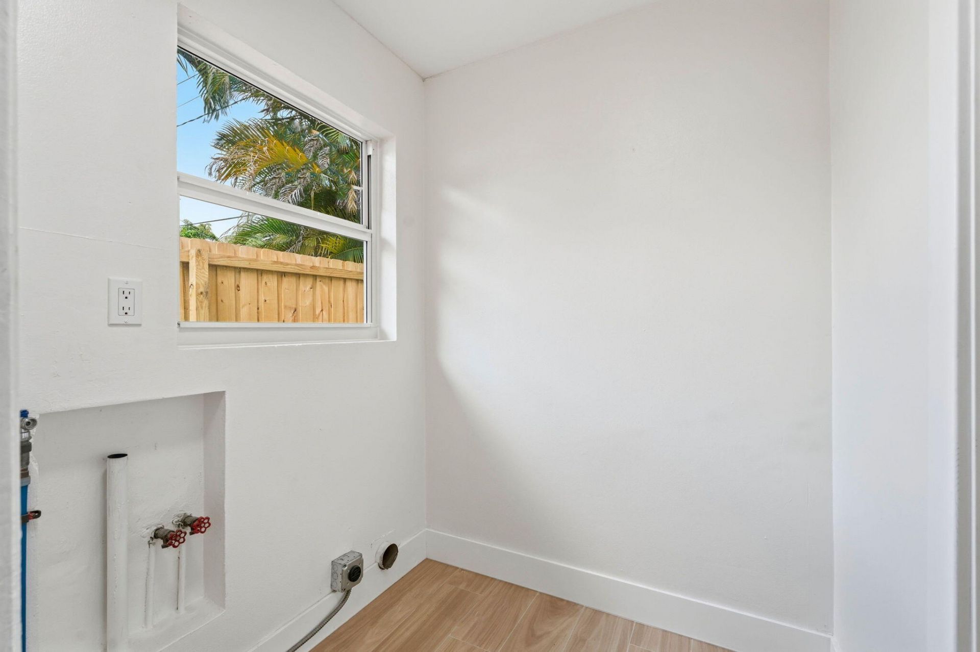 1023 Andrews Road, West Palm Beach, FL 33405 Photo