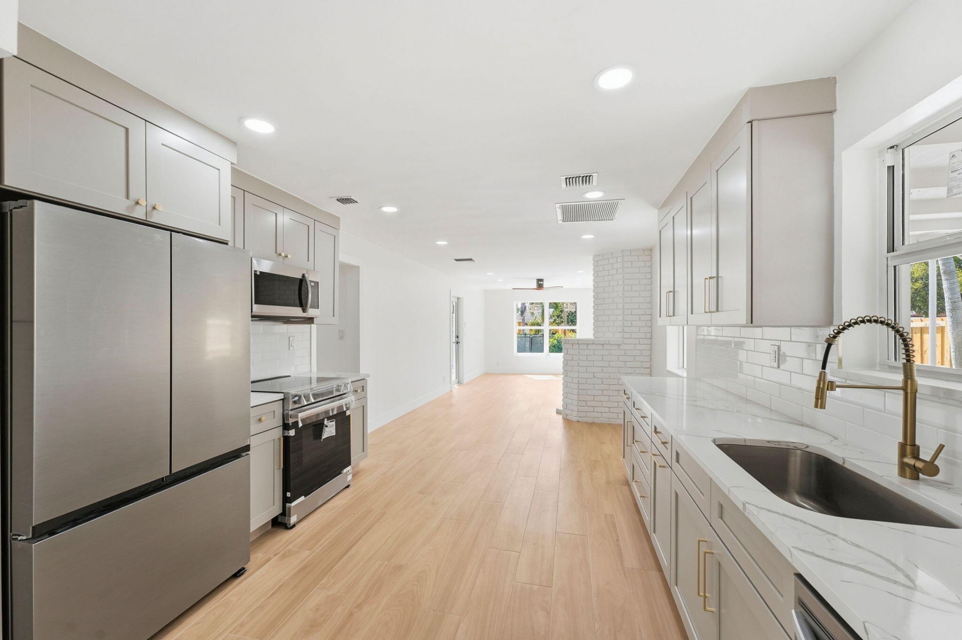 1023 Andrews Road, West Palm Beach, FL 33405 Photo