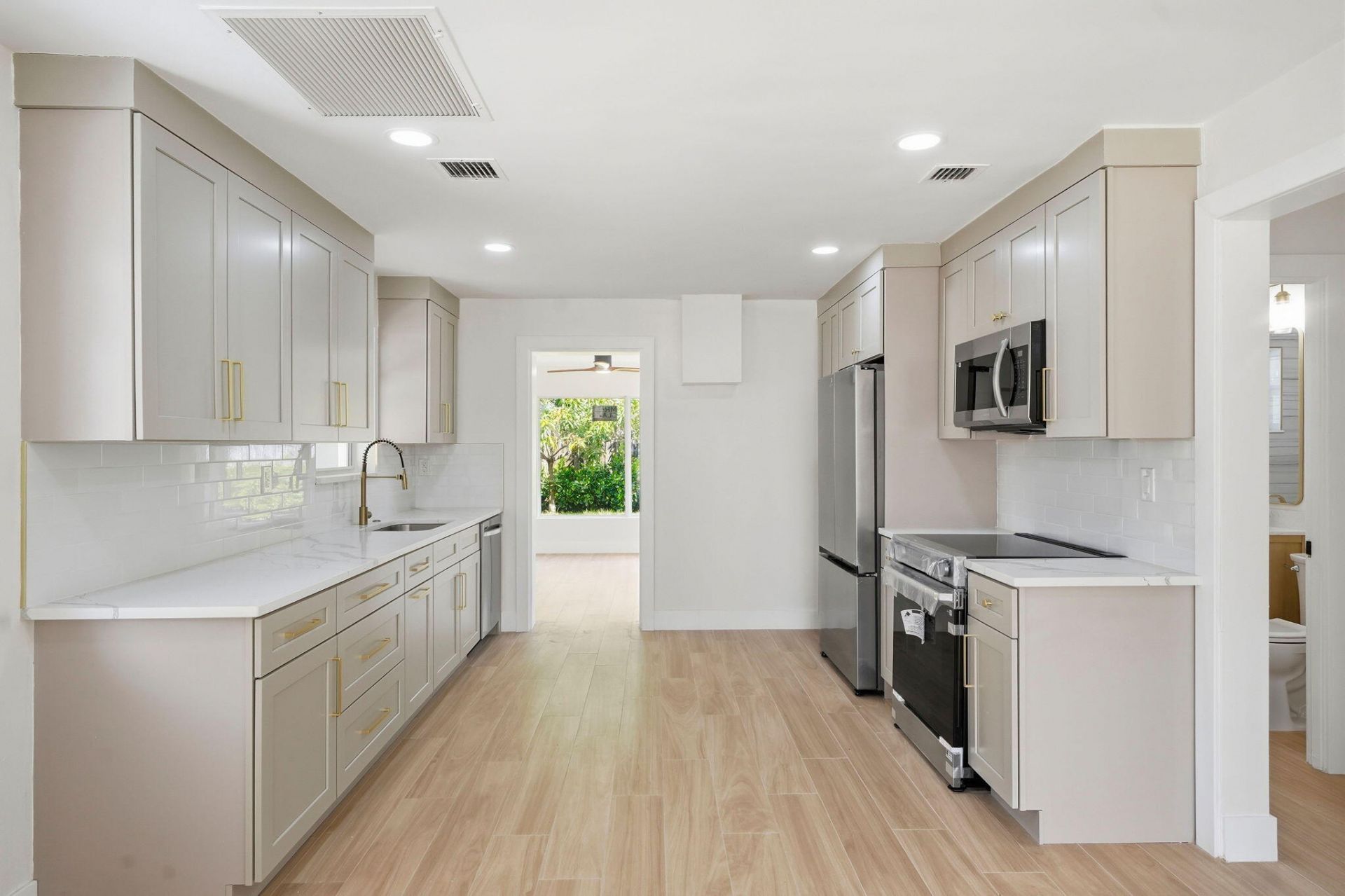 1023 Andrews Road, West Palm Beach, FL 33405 Photo