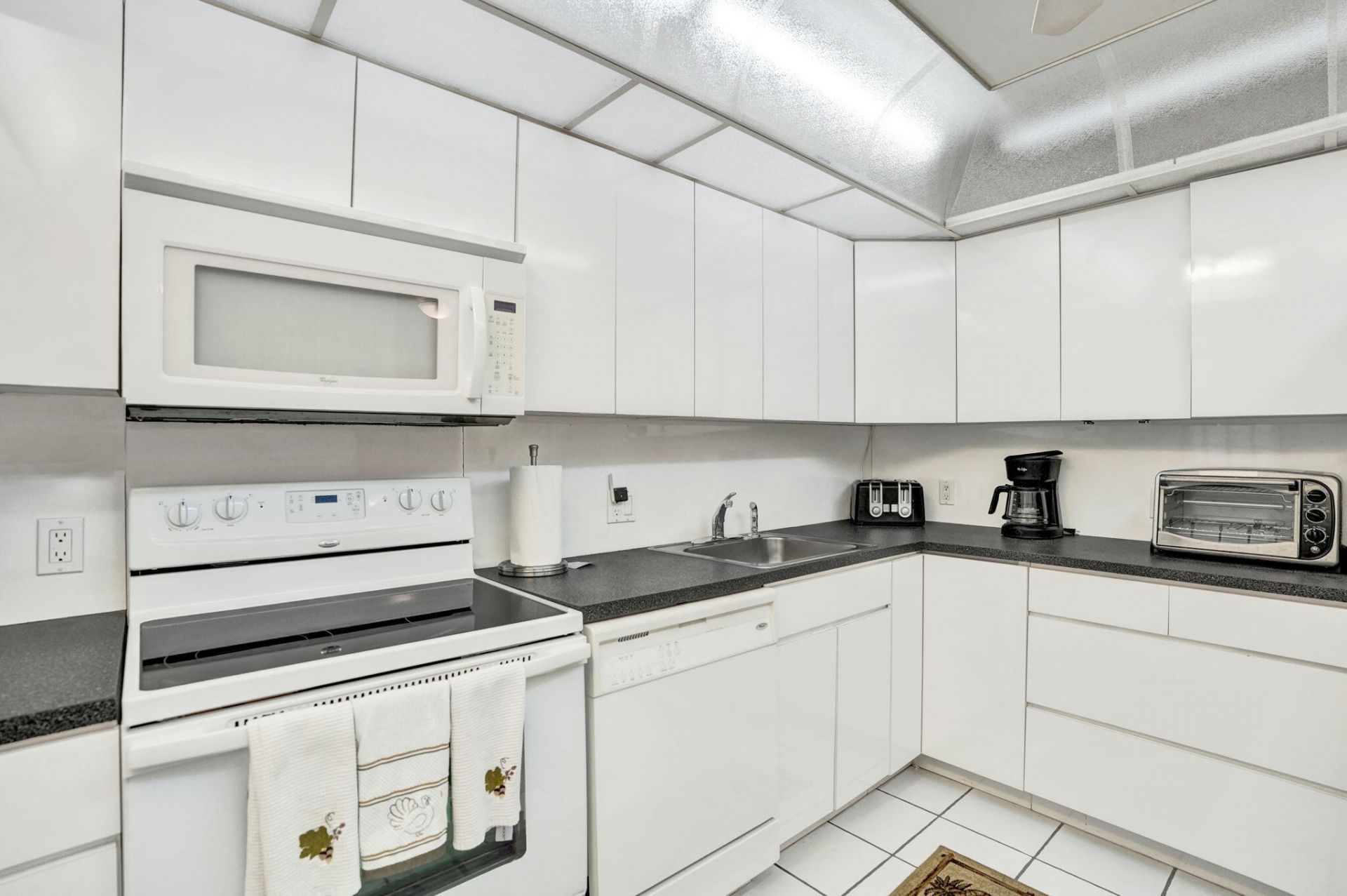 2940 N Course Drive, Unit 401, Pompano Beach, FL 33069 Photo