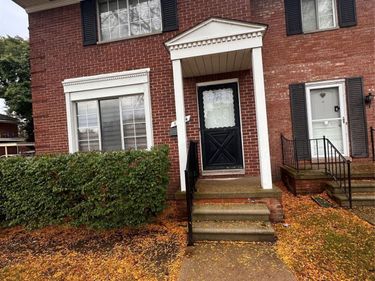 19994 Vernier Road, Harper Woods, Mi 48225