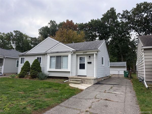 31207 Florence Street, Garden, Mi 48135