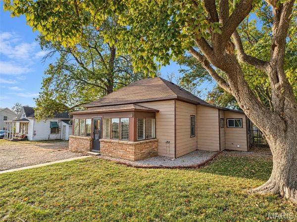 315 E Washington Street , Cuba, MO 65453