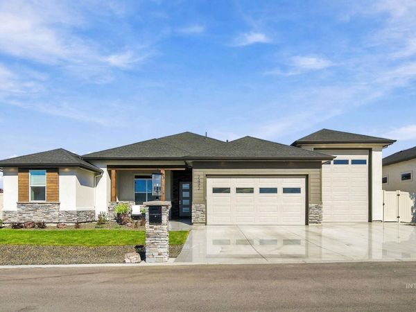 7492 E Newcastle Dr, Nampa, ID 83687