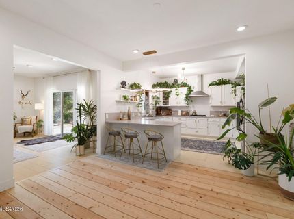 15555 Pyramid Way, Reno, NV 89510 Photo
