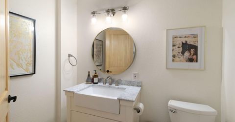15555 Pyramid Way, Reno, NV 89510 Photo