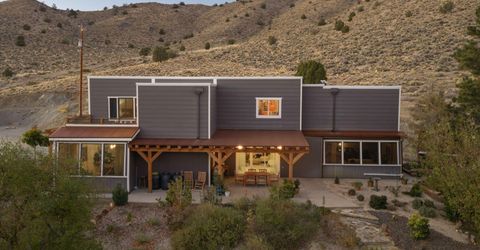 15555 Pyramid Way, Reno, NV 89510 Photo