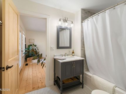 15555 Pyramid Way, Reno, NV 89510 Photo