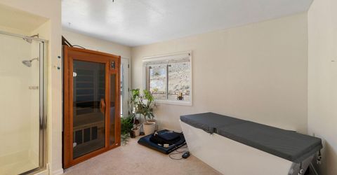15555 Pyramid Way, Reno, NV 89510 Photo