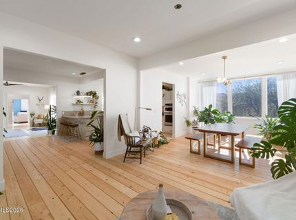 15555 Pyramid Way, Reno, NV 89510 Photo