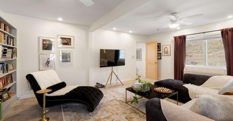 15555 Pyramid Way, Reno, NV 89510 Photo