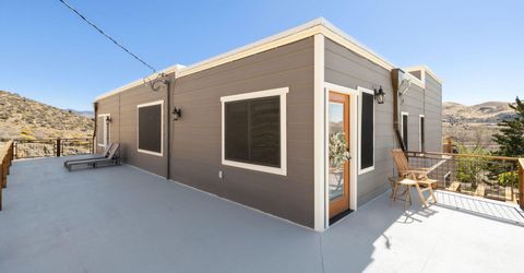 15555 Pyramid Way, Reno, NV 89510 Photo