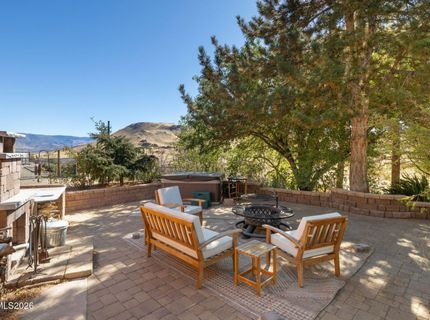 15555 Pyramid Way, Reno, NV 89510 Photo