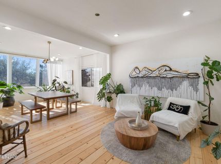 15555 Pyramid Way, Reno, NV 89510 Photo