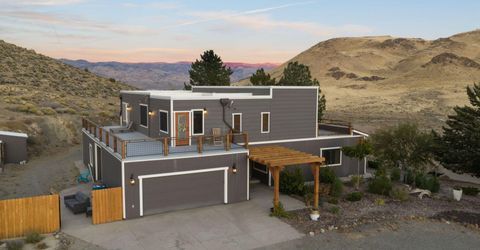 15555 Pyramid Way, Reno, NV 89510 Photo