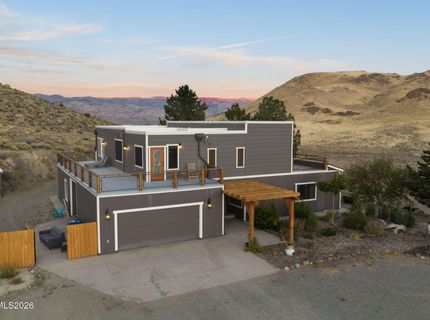 15555 Pyramid Way, Reno, NV 89510 Photo