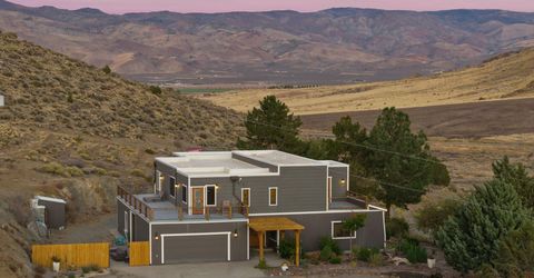 15555 Pyramid Way, Reno, NV 89510 Photo