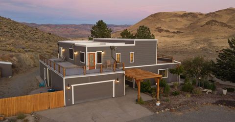 15555 Pyramid Way, Reno, NV 89510 Photo