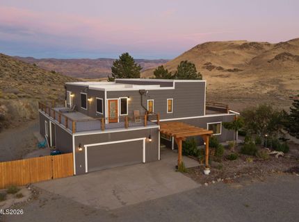 15555 Pyramid Way, Reno, NV 89510 Photo
