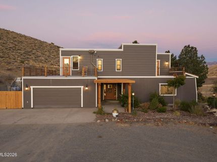 15555 Pyramid Way, Reno, NV 89510 Photo
