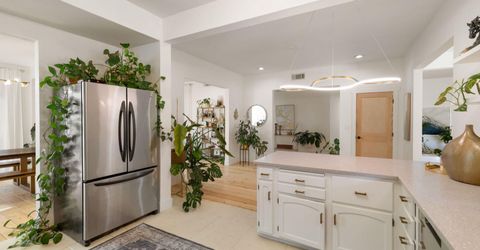 15555 Pyramid Way, Reno, NV 89510 Photo