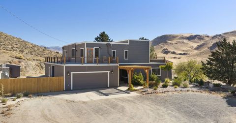 15555 Pyramid Way, Reno, NV 89510 Photo