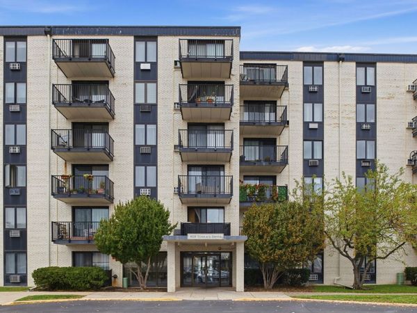 9128 W Terrace Drive , Unit 2K, Niles, IL 60714